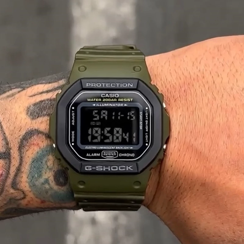 ساعت مچی جی شاک مربعی G-Shock GM5600 مستر کوالیتی(های کپی)تنظیم اتوماتیک با پایتخت کشورها.اتولایت اتوماتیک رنگ سبز